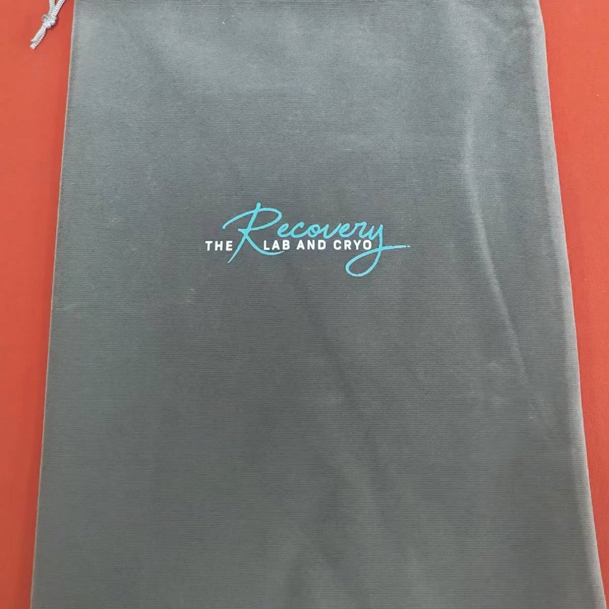 Dust bag included